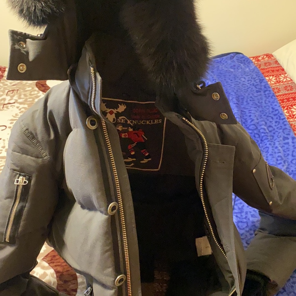 Moose Knuckles Coat - Picture 7 of 7